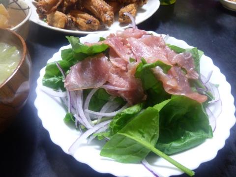 赤玉ねぎのサラダ