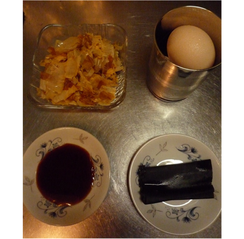 かつお節,卵,醤油,昆布