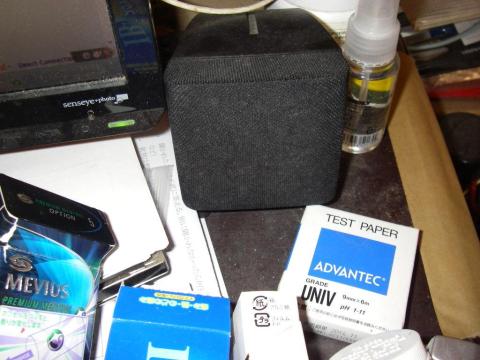 サテライトスピーカー(R)。ちゃんと(L)の方もあります。