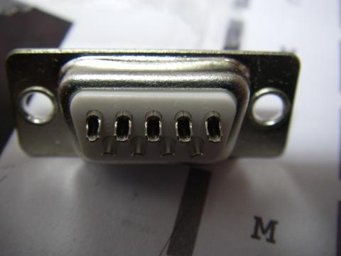 Dsub9ピンコネクタ。