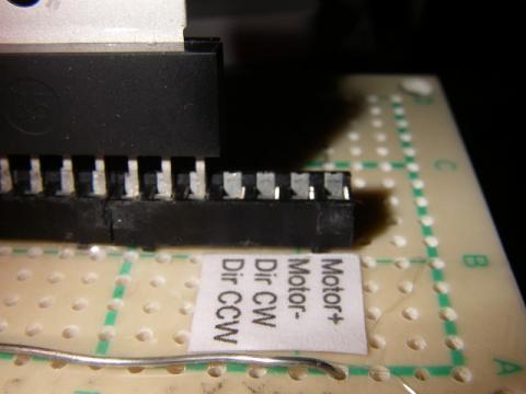 Dir CW/CCWにデジタルピンを繋ぎます。