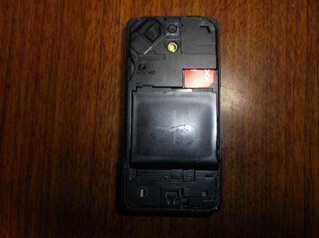 裏面・バッテリカバー取り外した状態