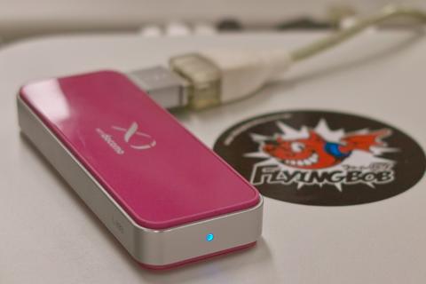 それなりに作り込まれているL-03D外観