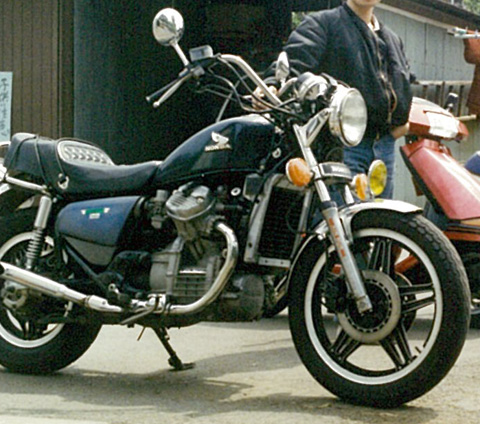 フォグランプ、今見るとセンス無くて笑えます!