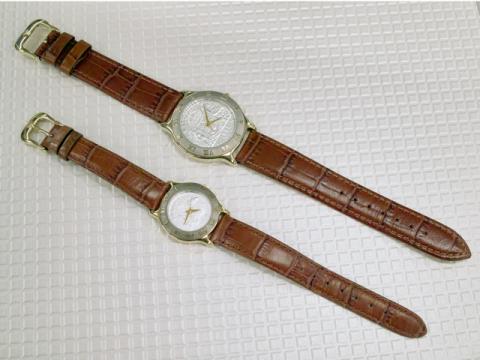 現在はペアになっています。母親のものは多少使用感が残っています。