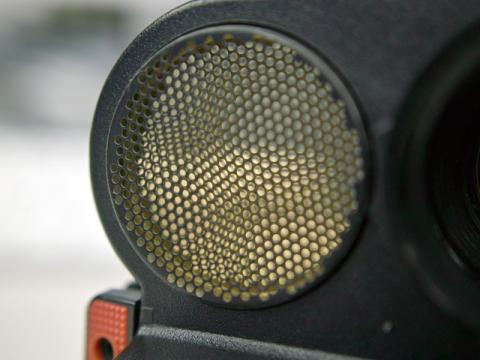 金色のセンサーがハイテク感を出してますw