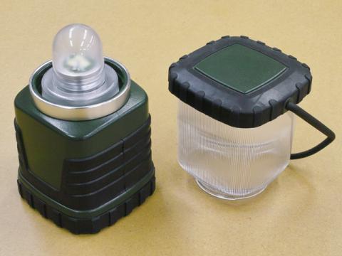 ホヤから上部は回すと簡単に外せます。