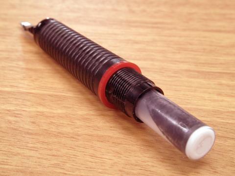 インクカートリッジをセットした状態(空っぽですが...)