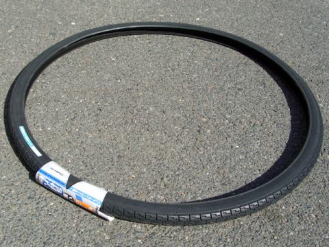 耐パンク強化となっていますが、パナレーサーの中ではレギュラー品です。