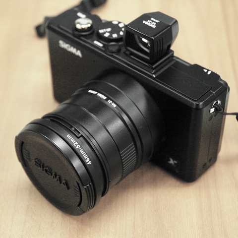 カメラに取り付けた状態