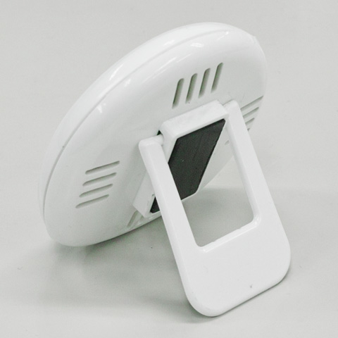 置く時は脚を出して、引っ掛ける時は脚を上向きにします。