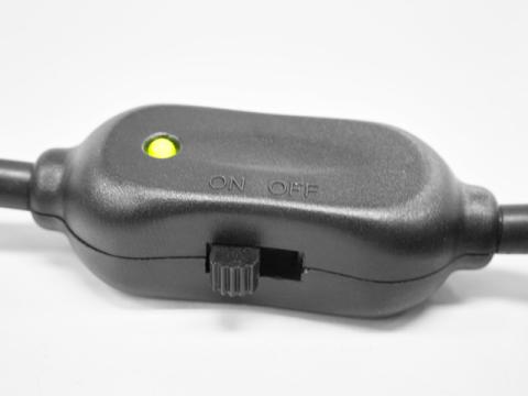 電源スイッチがあると大変便利です。