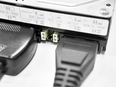 HDD側のジャンパーをマスターに設定