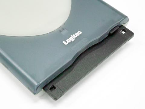 黒いフロッピーディスク。使わないけど今でも沢山持ってます...