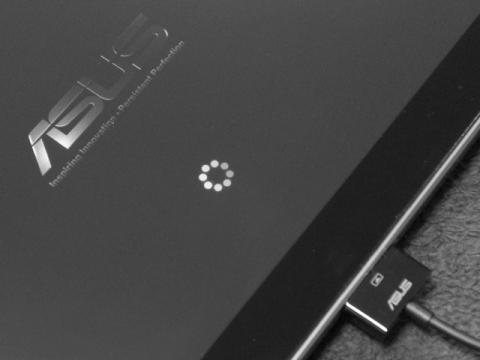 おぉ、無事に認識されました! もちろん充電もOK!