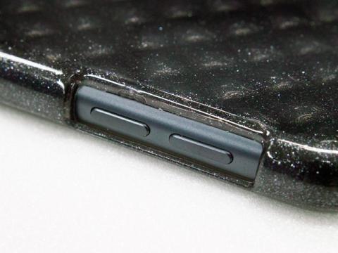 フルカバーよりボタンが操作しやすい。