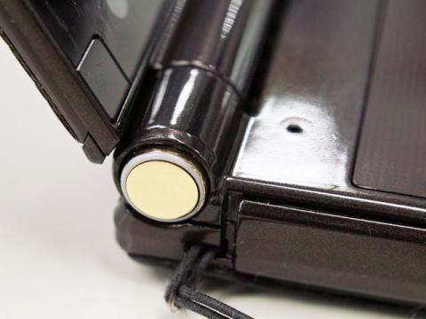 18金ボタンの周りのメッキはすっかり無くなりました。