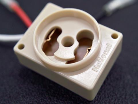 専用ソケット、こちらもNational表記です。