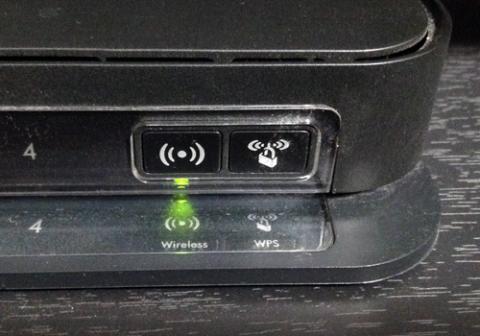 便利そうなWPSボタンだけど、取扱説明書には特に説明無し。。。