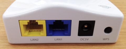 背面にはWPSボタン、DC端子、LANポートが付いてます。