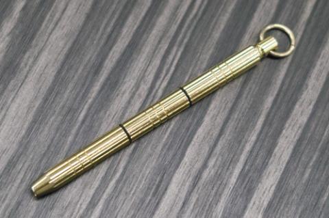 輪っかを追加したら僧侶の杖みたいに見えなくもない?w