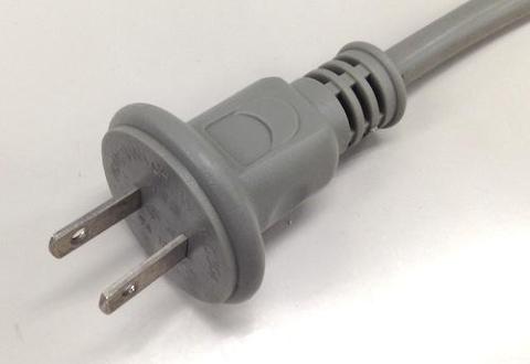 防雨形コンセントプラグとなっているので屋外でも使えます。