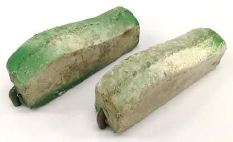 実はこんな色になってしまいました...