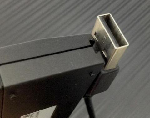 コネクタ固定部分(スライドさせて固定する)