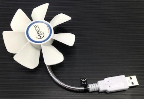 この状態だと曲がっていますが、これに重力が加わると...