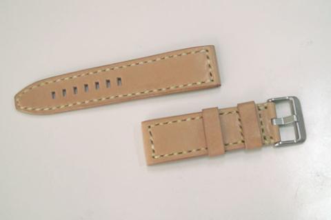 ヌメ革の時計バンド(購入時)