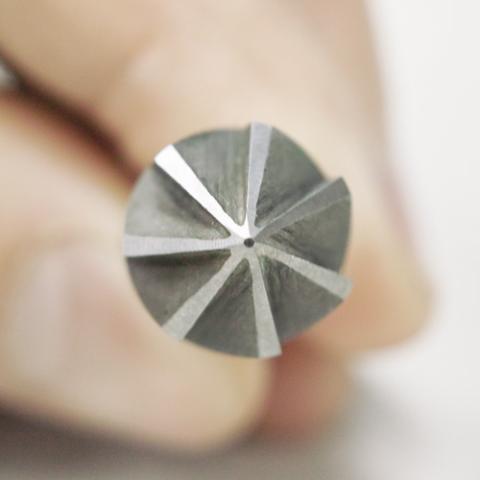 本製品は七枚刃となっています。