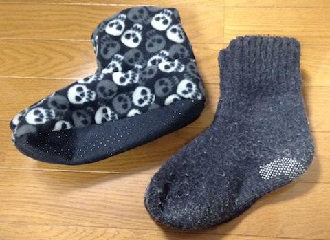 大きさの比較、どちらも25〜27cm用です。