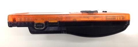 電池ボックス部分が出っ張った形状で、重量バランスが絶妙。