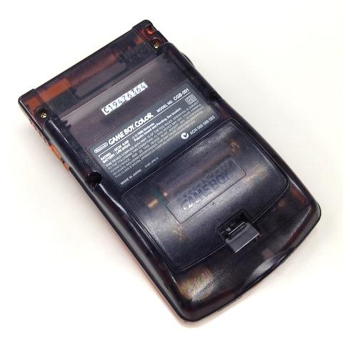 裏面は黒ですが、透過の黒なので薄らと中身が見えます。