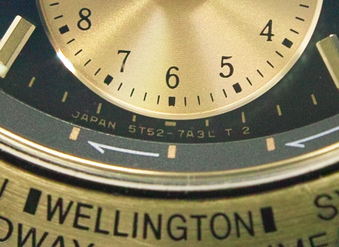 ダイアルに書かれた文字の後ろの方の「T」はトリチウムTかな?