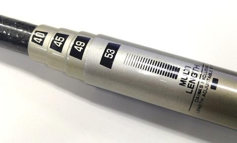 胴の先端に書いてある数字から先を伸ばすとその長さになります。