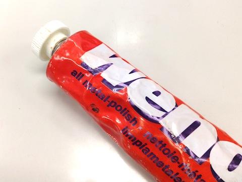 チューブの表面をウィノールで磨いたら印刷が薄くなりました。。。