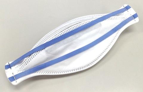 反対側にある青いのはゴムです。