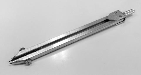 全長は約15cm(針の伸縮で多少変わります)です。