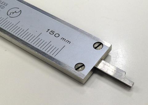 この出っ張りがデプスバーです。