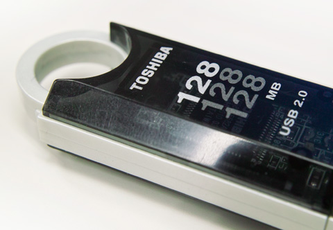 128・128・128MB...時代を感じる...