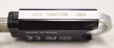 側面に書かれている番号は品番とは違うようです。