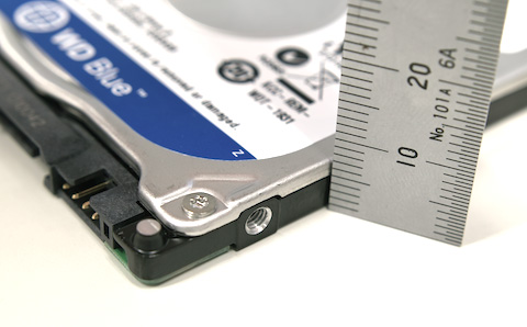 薄いですがガッシリしていて中がギュッと詰まってる感はあります(見てないけど)^_^;