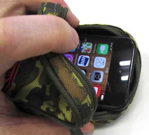 頑張れば入りますがキツキツです。