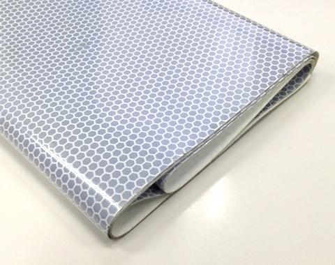 硬めのカッティングシートといった感じです。