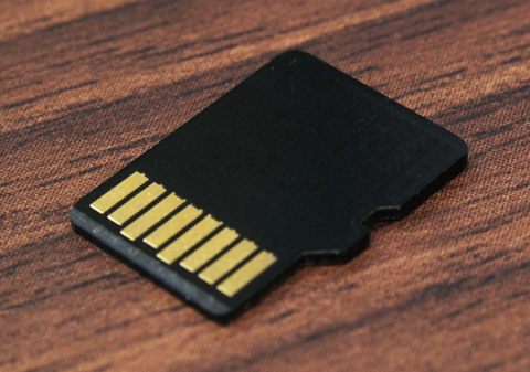 ウラはツルツルのツヤあり仕様です。