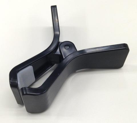 まるで洗濯バサミのような形状です。