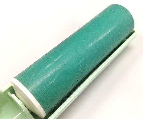 意外とすぐに粘着力がなくなります。