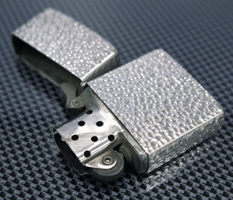 中はそのままですが、ガワが奇麗になるとイメージが変わりますね。