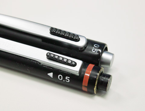 ノックボタンを押してペン先がセットされた状態